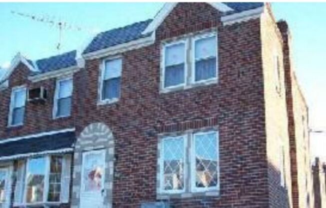 4561 Loring