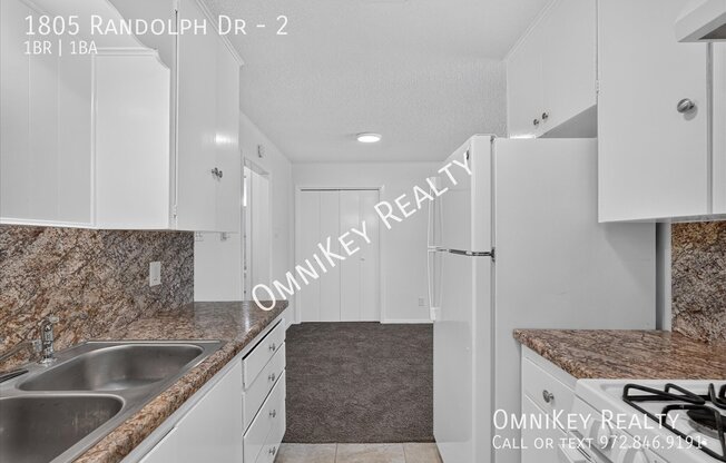 1805 RANDOLPH DR