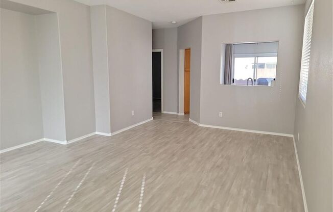 Inviting Silverado Ranch Single-Story in Gated Community with Pool & Spa!