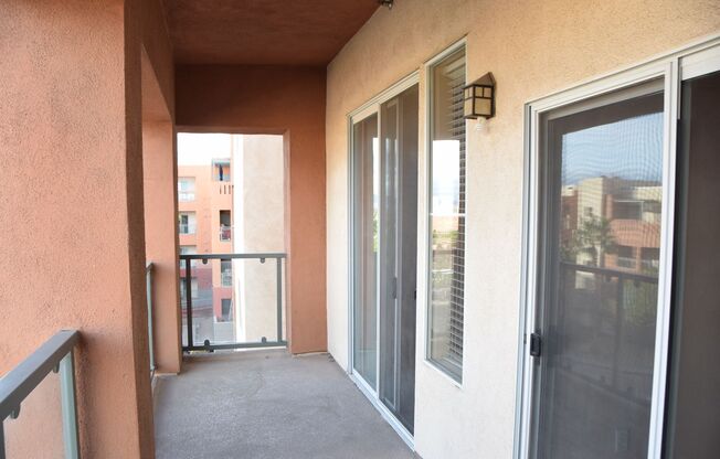 2 beds, 2 baths, $1,600