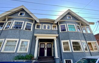 Lovely 1+ Bedroom Apt in Old-Portland Building off of Hawthorne