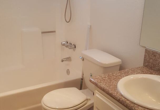 2 beds, 2 baths, 800 sqft, $2,250, Unit # 208