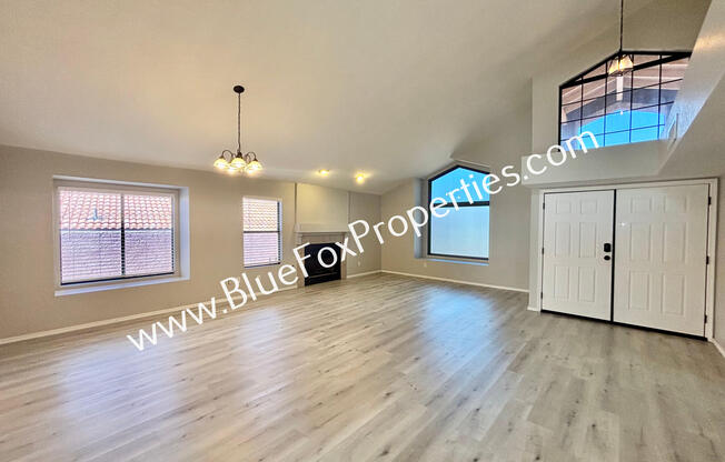 10502 N AUTUMN HL LN