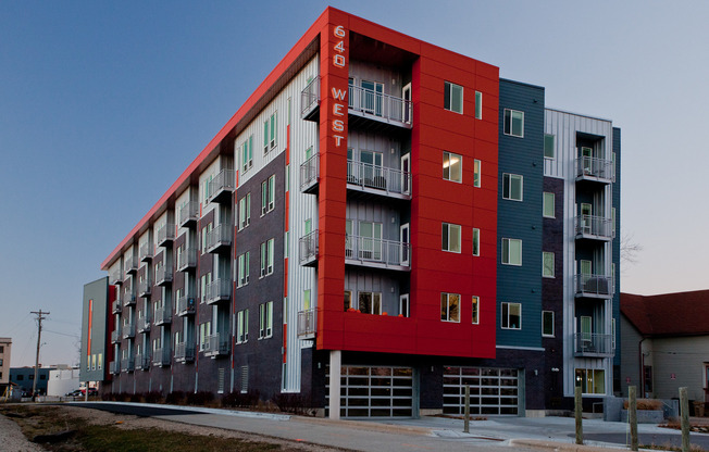 1 bed, 1 bath, 795 sqft, $1,970, Unit 413