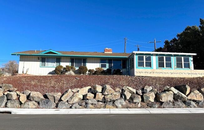3200 LODESTAR LN