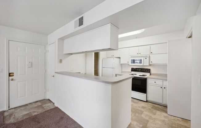 1 bed, 1 bath, 752 sqft, $1,725, Unit 917