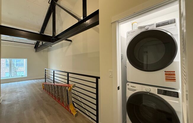 1 bed, 1.5 baths, 689 sqft, $3,375, Unit 202