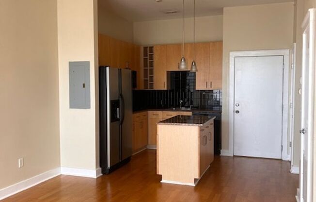 1 bed, 1 bath, $1,550