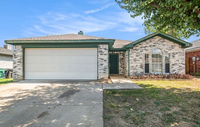 This charming 3-bedroom, 2-bath home in desirable South Fort Worth offers 1,268 square feet of modern living space.