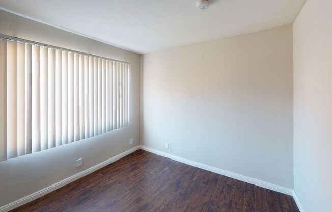 VAN - Van Nuys Apartments