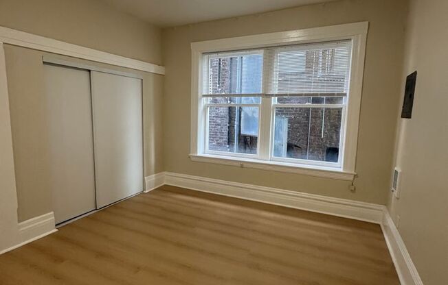 734-738 Larkin Street (846rc)