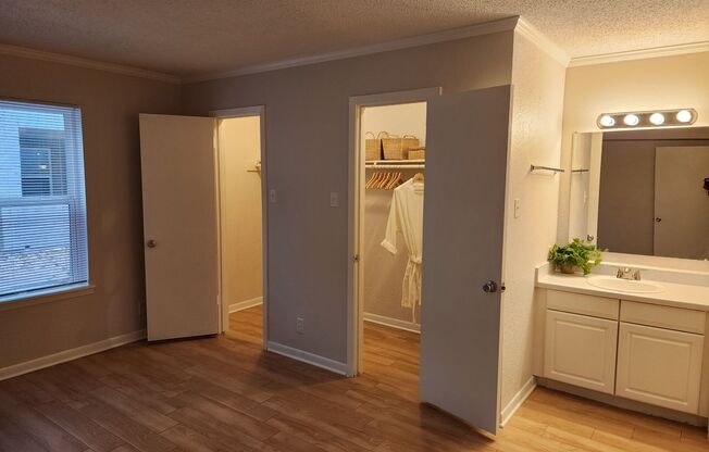 2 beds, 1 bath, 992 sqft, $1,414, Unit ABB-1-120