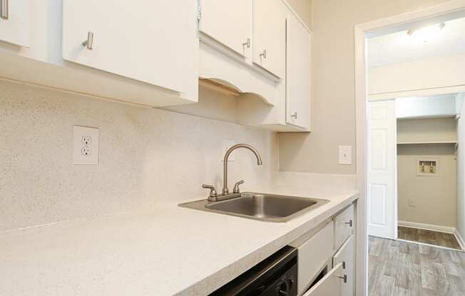 Carolina Apartments