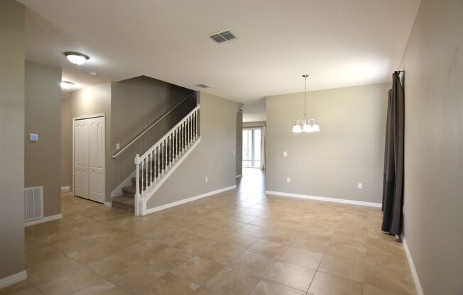 Clermont/Disney area 5br 3ba home in Sawgrass Bay, over 3000 sq/ft, with pond view!