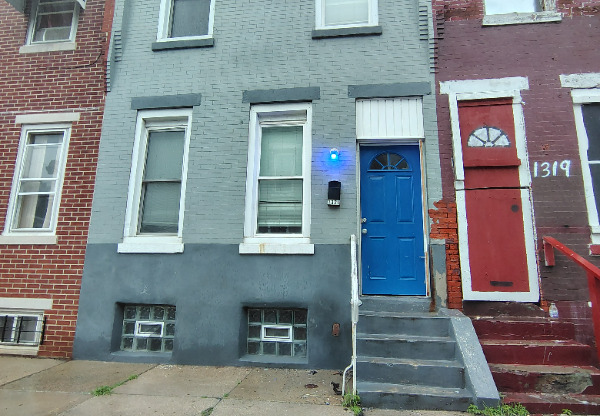 1321 W AUBURN ST