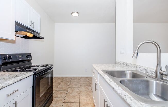 1 bed, 1 bath, 580 sqft, $850, Unit 2142