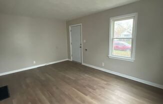 2 beds, 1 bath, $1,100