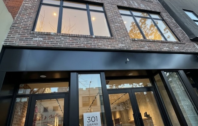 301 GRAND ST