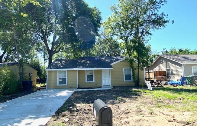 RECENTLY REMODELED 3 BEDROOM HOME IN HOUSTON