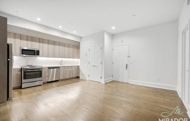 Studio, 1 bath, $3,800, Unit 24G
