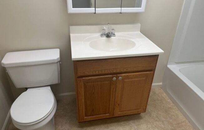2 beds, 1 bath, 900 sqft, $1,425, Unit 716
