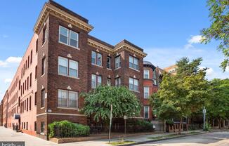 1420 HARVARD ST NW #401