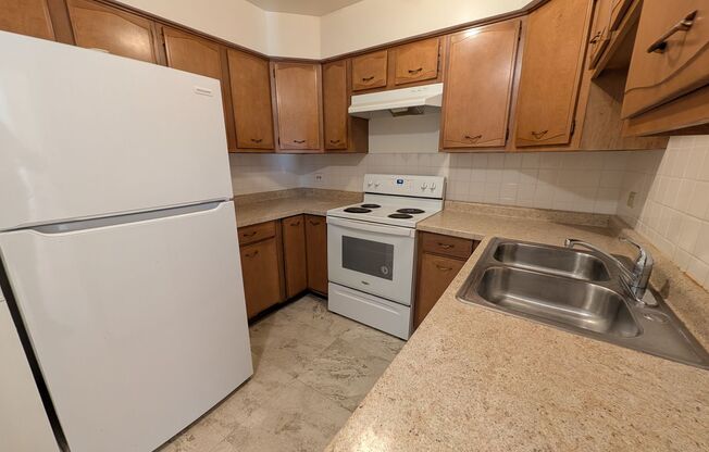 3 beds, 2 baths, 1,100 sqft, $2,995, Unit 601