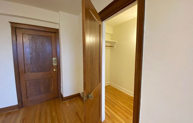 Studio, 1 bath, 400 sqft, $845, Unit 512