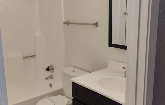 2 beds, 2 baths, 984 sqft, $1,650, Unit 254