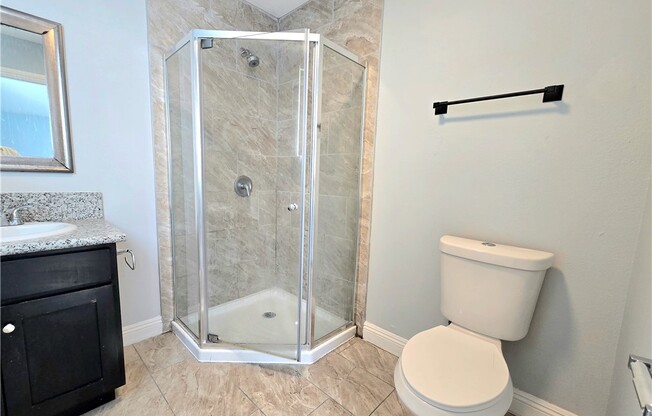 715 W 58 ST