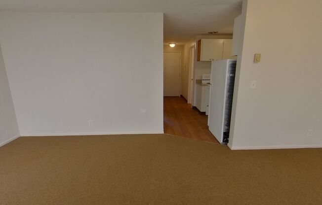 1 bed, 1 bath, $1,150, Unit 13