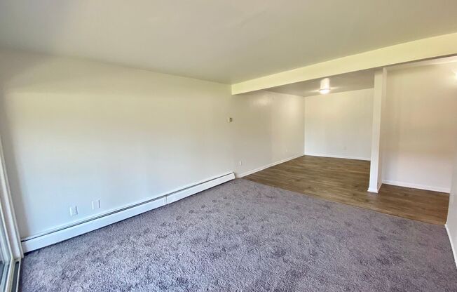 2 beds, 1 bath, 1,000 sqft, $1,295, Unit 105