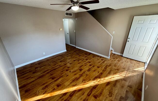 Charming 2BED/2BATH Townhouse located near the Las Vegas Strip