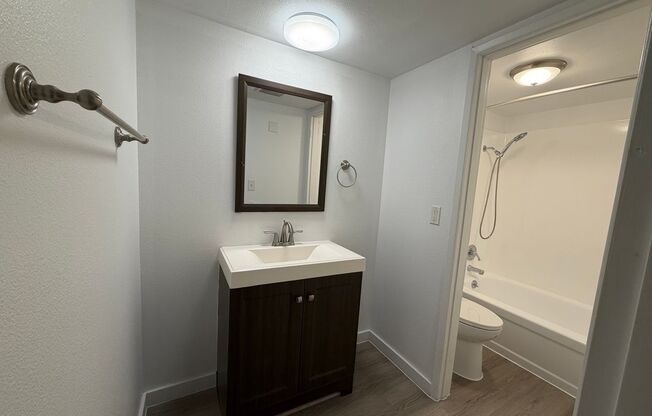 Studio, 1 bath, 400 sqft, $1,125, Unit 106