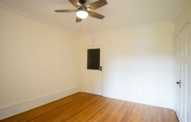 Studio, 1 bath, 375 sqft, $1,095, Unit 307