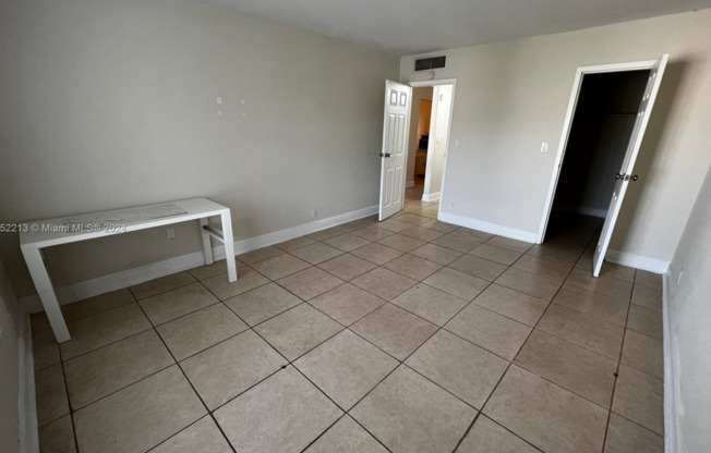 UNIT FOR RENT AT DORAL GARDENS II at $1900