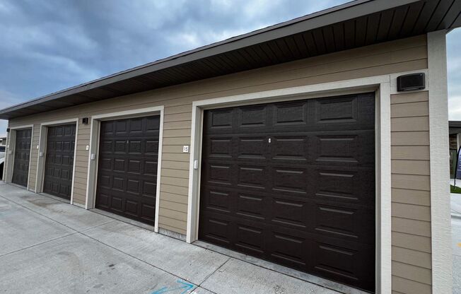 1 bed, 1 bath, 643 sqft, $1,375, Unit 17