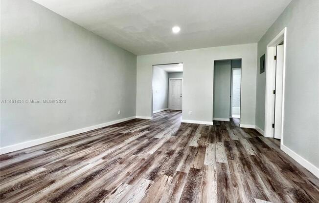 829 NORTHWEST 10 ST