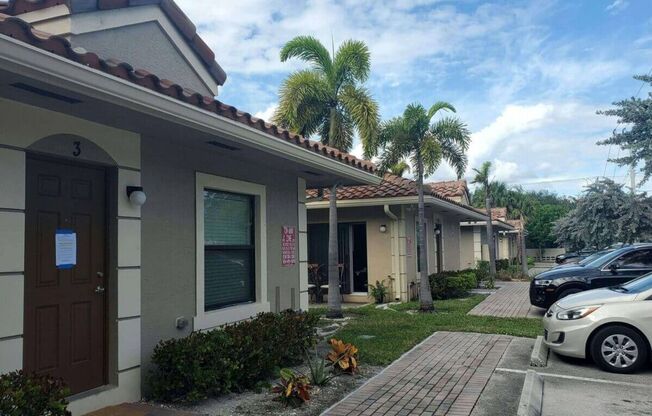 1031 NE 10TH AVE