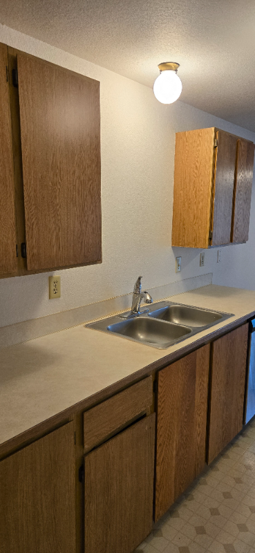 12716 13 LN SW
