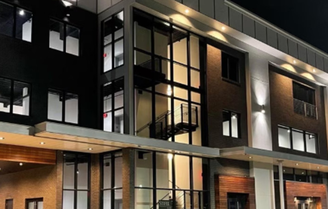 The Icon - Suite 305