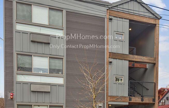 1 bed, 1 bath, $1,549, Unit 4975 NE 14th Place - Unit 205