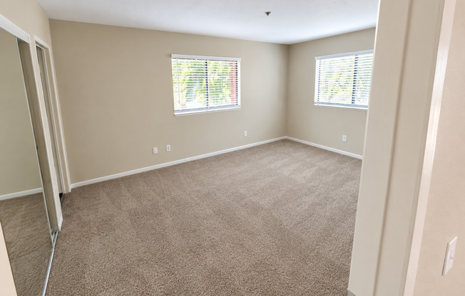 2 beds, 2 baths, $2,100, Unit 23
