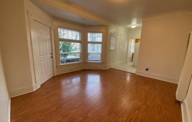 432 Lakehouse Ave (5%) - owner has preferred vendor - see notes