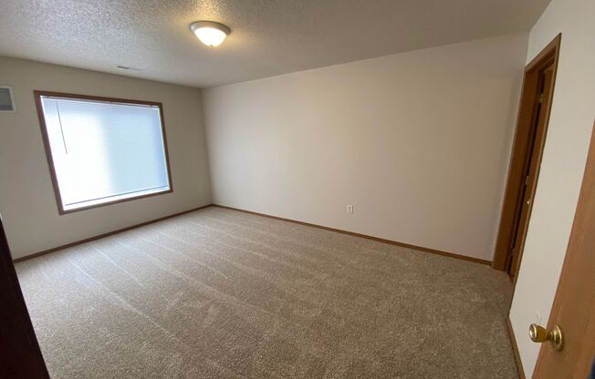 2 beds, 2 baths, 965 sqft, $1,400, Unit 104S