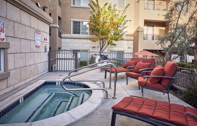 San Jose CA Apartments - Aviara - Half Moon Jacuzzi Surrounded by Lounge Seating