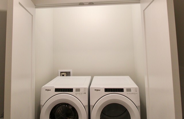 1 bed, 1 bath, 621 sqft, $2,950, Unit 213