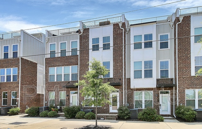 256 PARKWOOD AVE