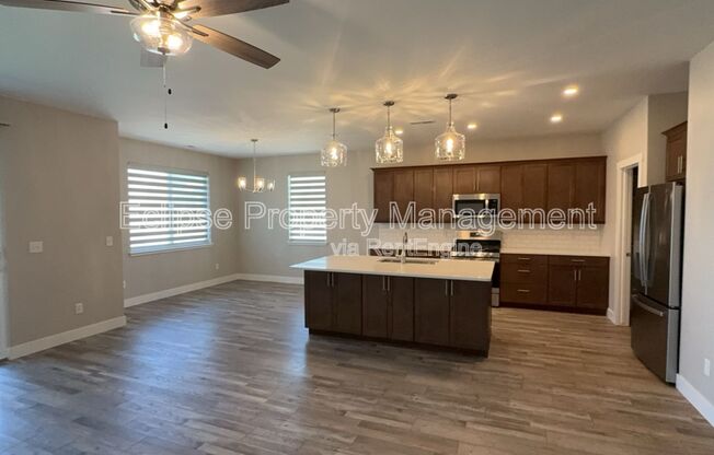 679 EADIN LN