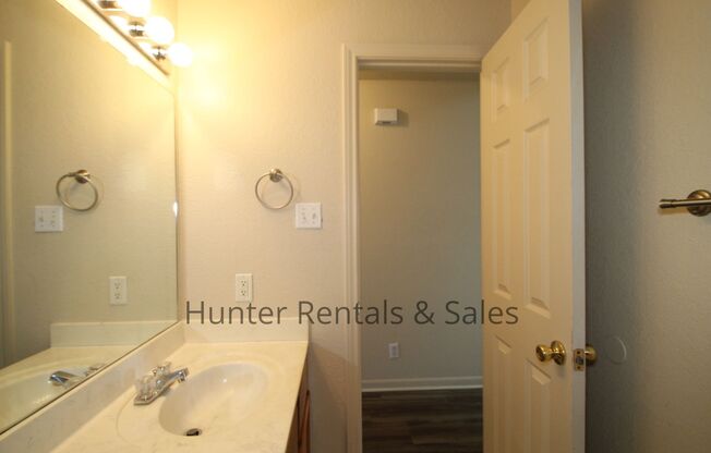 3 beds, 2 baths, $1,195